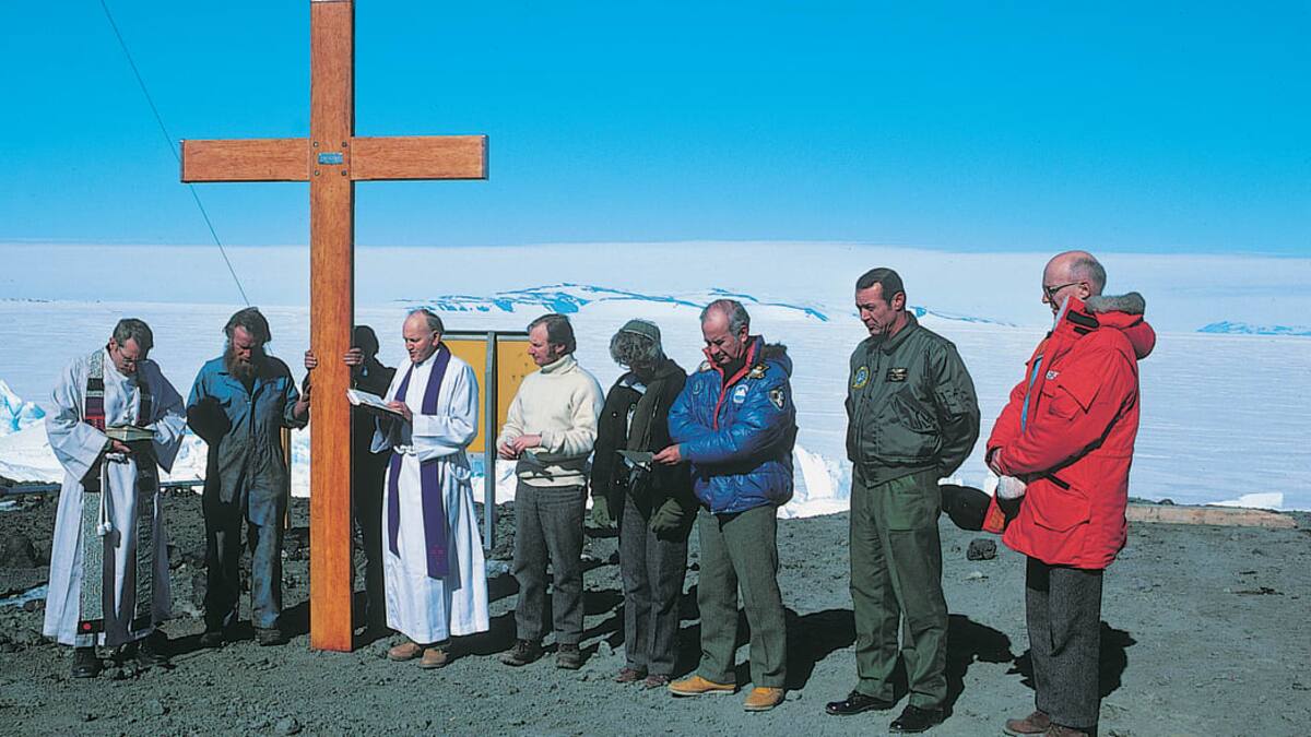 Two memorial sites for Mount Erebus tragedy up for consideration Two memorial sites for Mount Erebus tragedy up for consideration