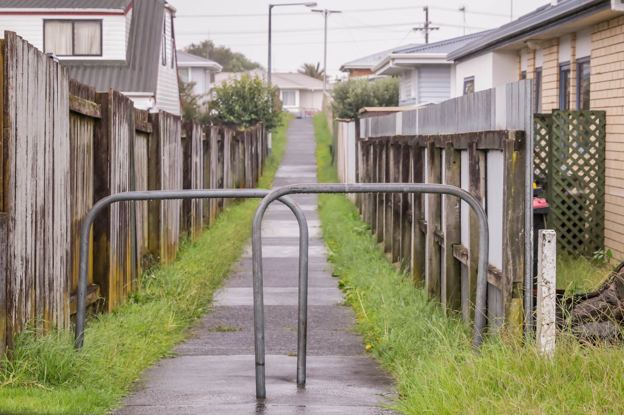 An existing walkway links Hynds Rd and Hayes Ave. Photo / Kelly O'Hara