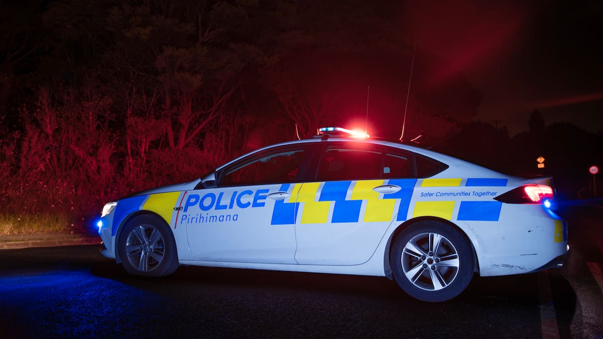 Two hospitalised after serious crash on SH2 in Hastings Two hospitalised after serious crash on SH2 in Hastings