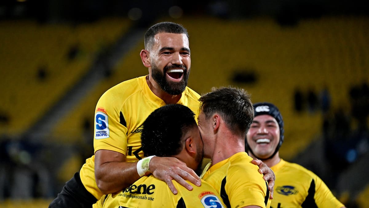 Hurricanes v Reds: ‘Canes eye top four Hurricanes v Reds: ‘Canes eye top four