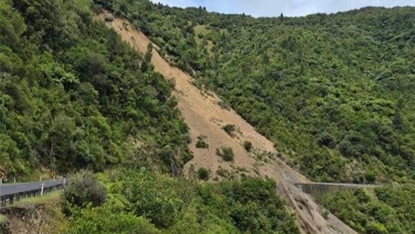 State Highway 2 Waioweka Gorge closure : Weeks to repair up to 40 slips