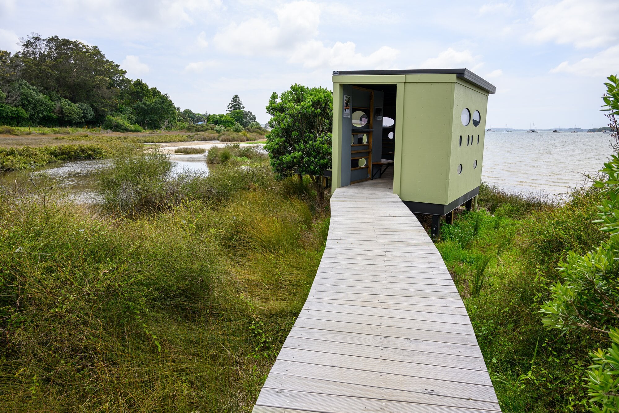  The Ōmokoroa Menzshed built a bird observatory overlooking the Tinopai sandbar at Ōmokoroa. Photo / David Hall