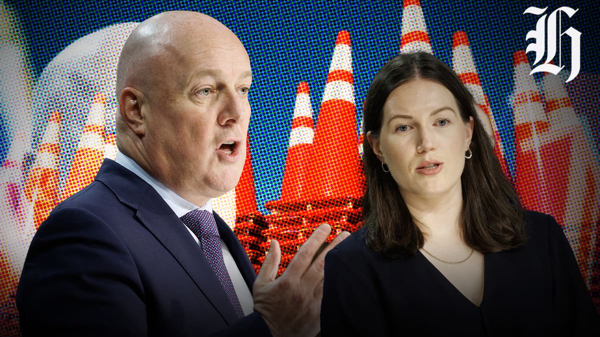 Govt plans hotline for reporting excessive road cone use Govt plans hotline for reporting excessive road cone use