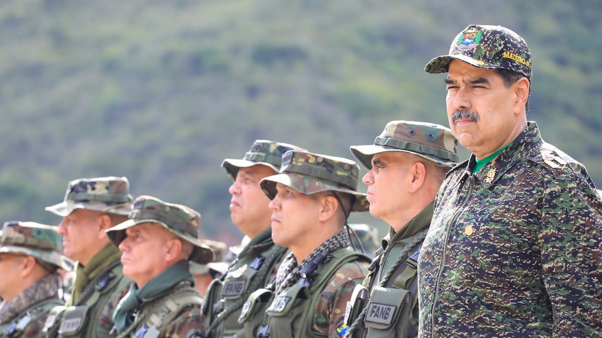 US warship crosses Panama Canal amid Venezuela tensions