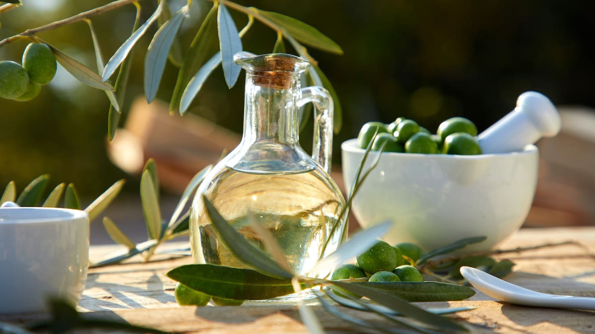 Unlocking the Power of Olive Leaf Extract: Is it as Healthy as Olive Oil?