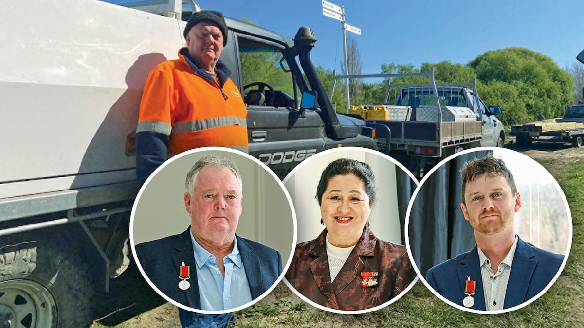 'Kiwis helping other kiwis': Cyclone bravery award winners continue to help community 'Kiwis helping other kiwis': Cyclone bravery award winners continue to help community