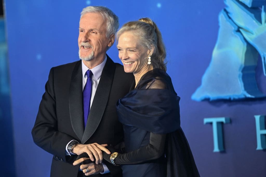 James Cameron says he moved to New Zealand  for the sanity  