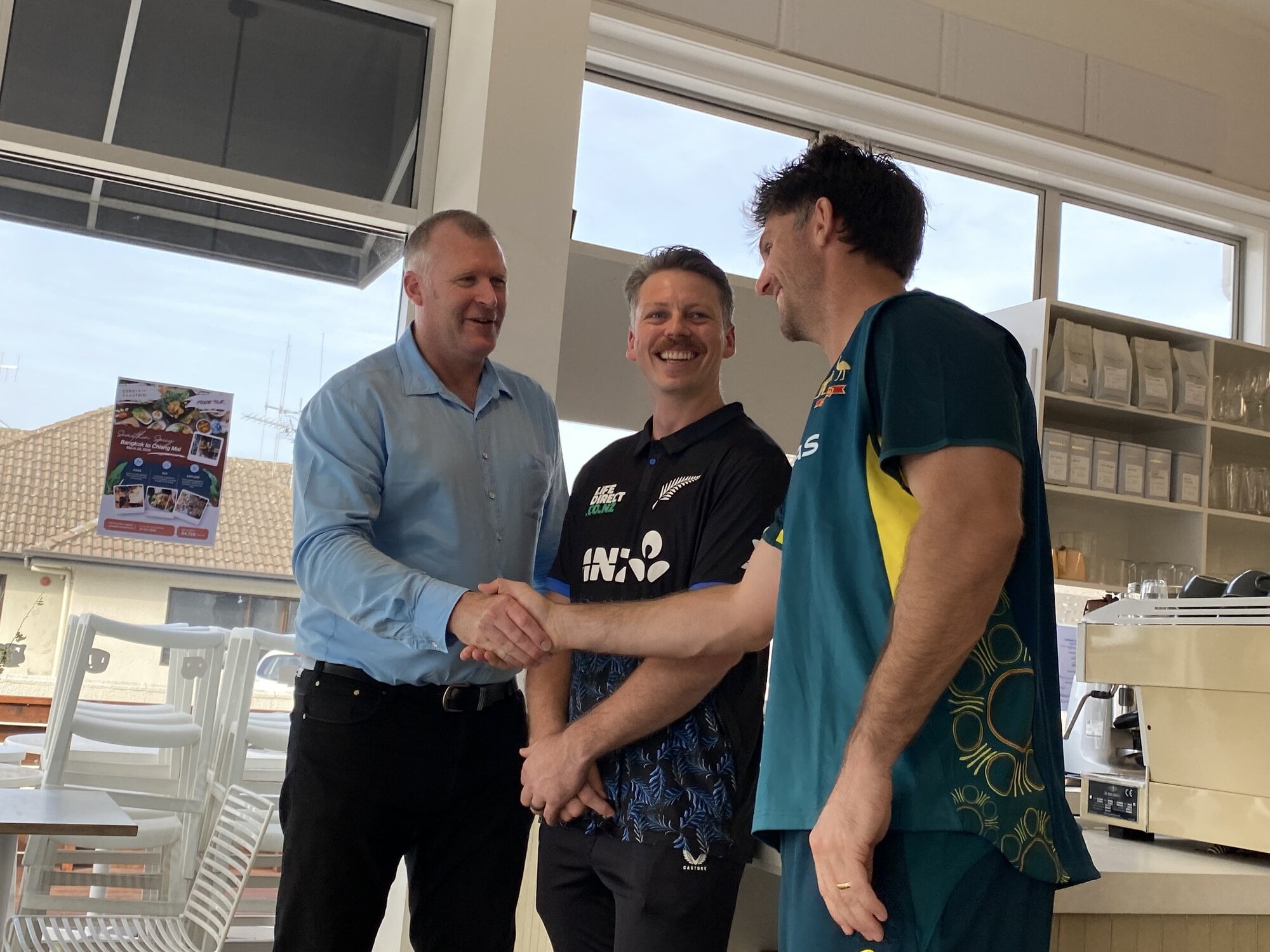 Tauranga Mayor Mahè Drysdale welcoming BLACKCAPS captain Michael Bracewell and Australian captain Mitch Marsh to Tauranga. Photo / Rosalie Liddle Crawford.
