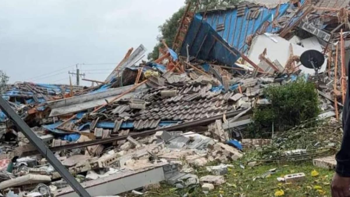 Search for victims after Sydney house 'explodes' Search for victims after Sydney house 'explodes'