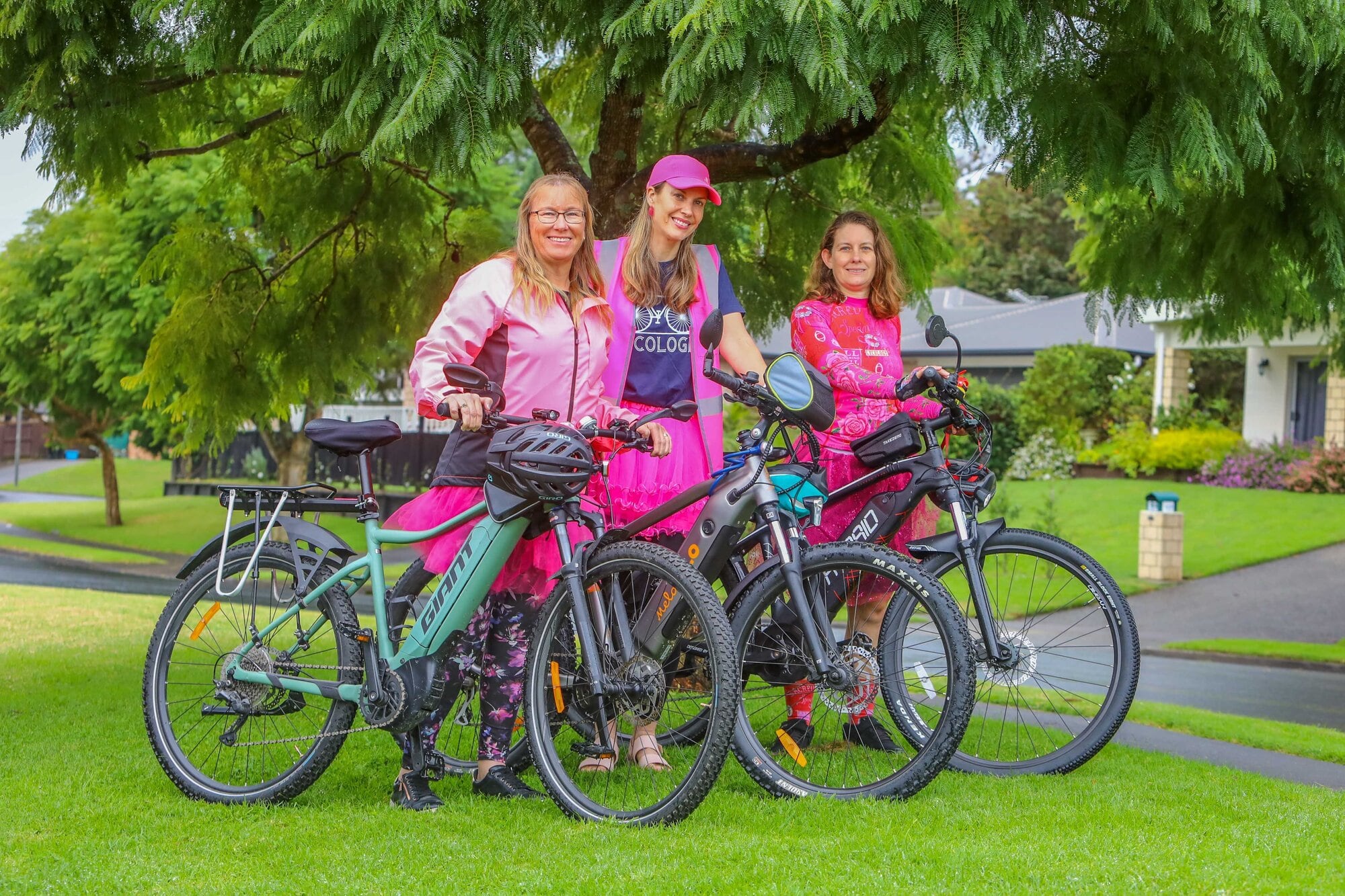  Rachel Blennerhassett, Katy Freeman and Maleta Knight lead regular Frocks on Bikes cycle rides. Photo / Kelly O&rsquo;Hara