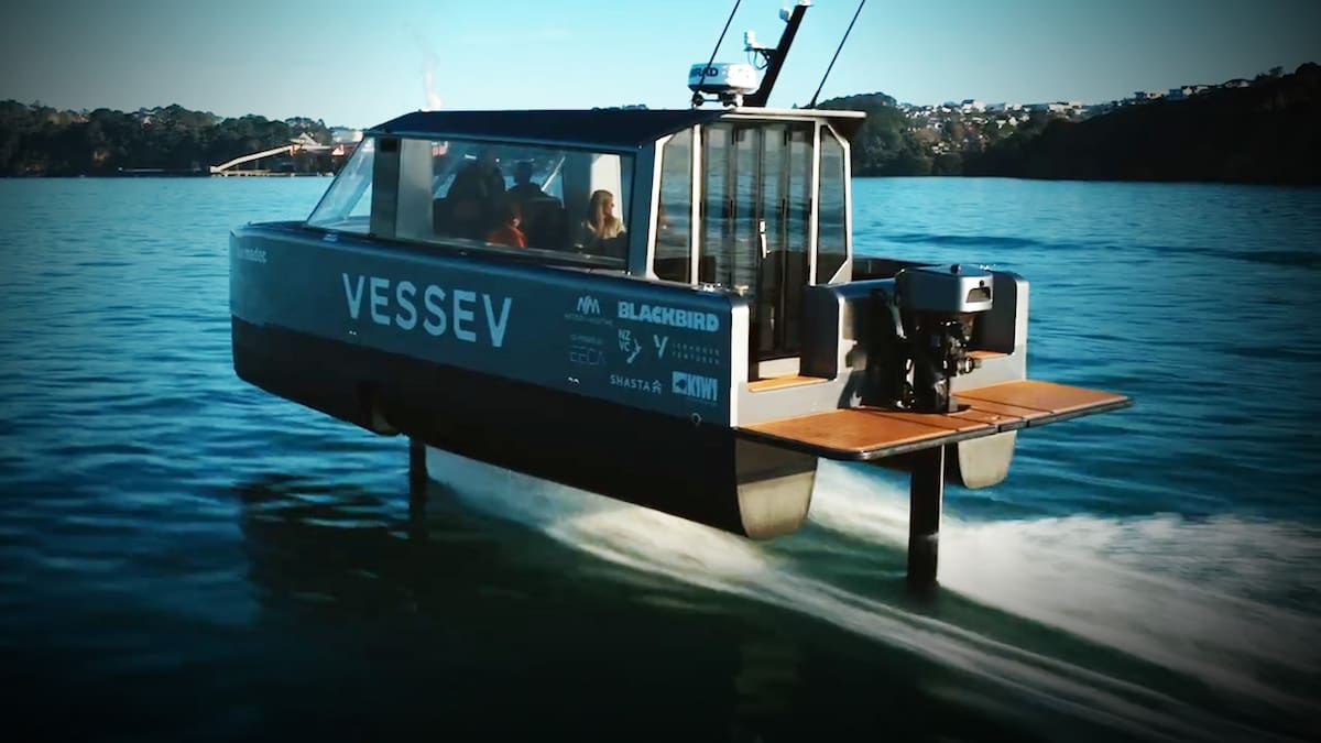 ‘World-first’ hydrofoiling electric boat joins Fullers fleet ‘World-first’ hydrofoiling electric boat joins Fullers fleet