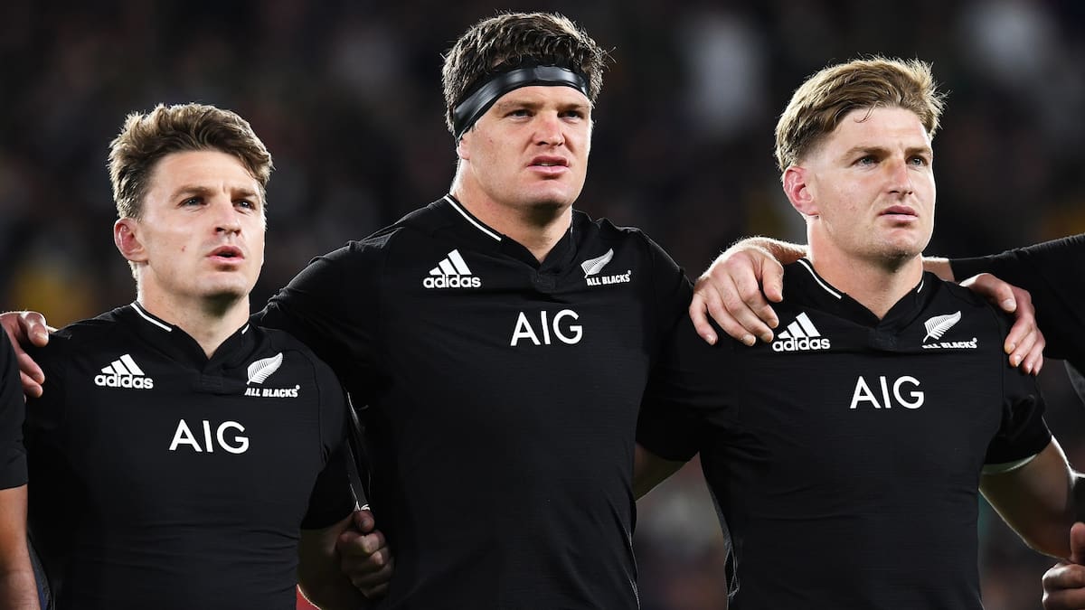 Surprise bolter called into All Blacks squad as two players return home