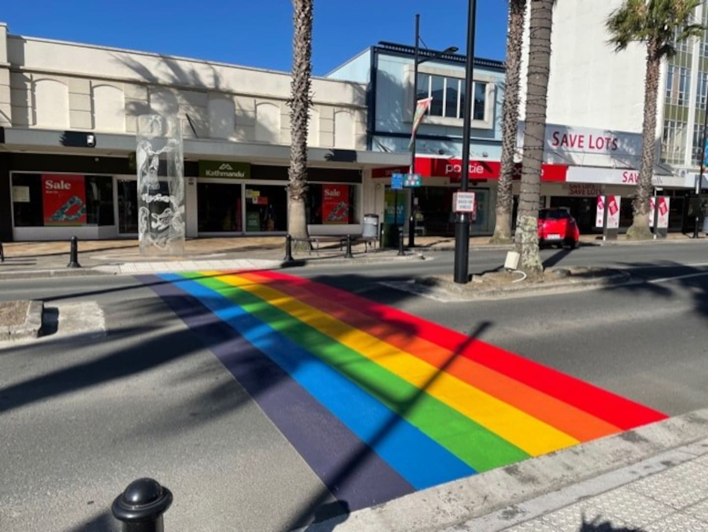 The rainbow crossing on Gladstone Rd in Gisborne before it was painted over.