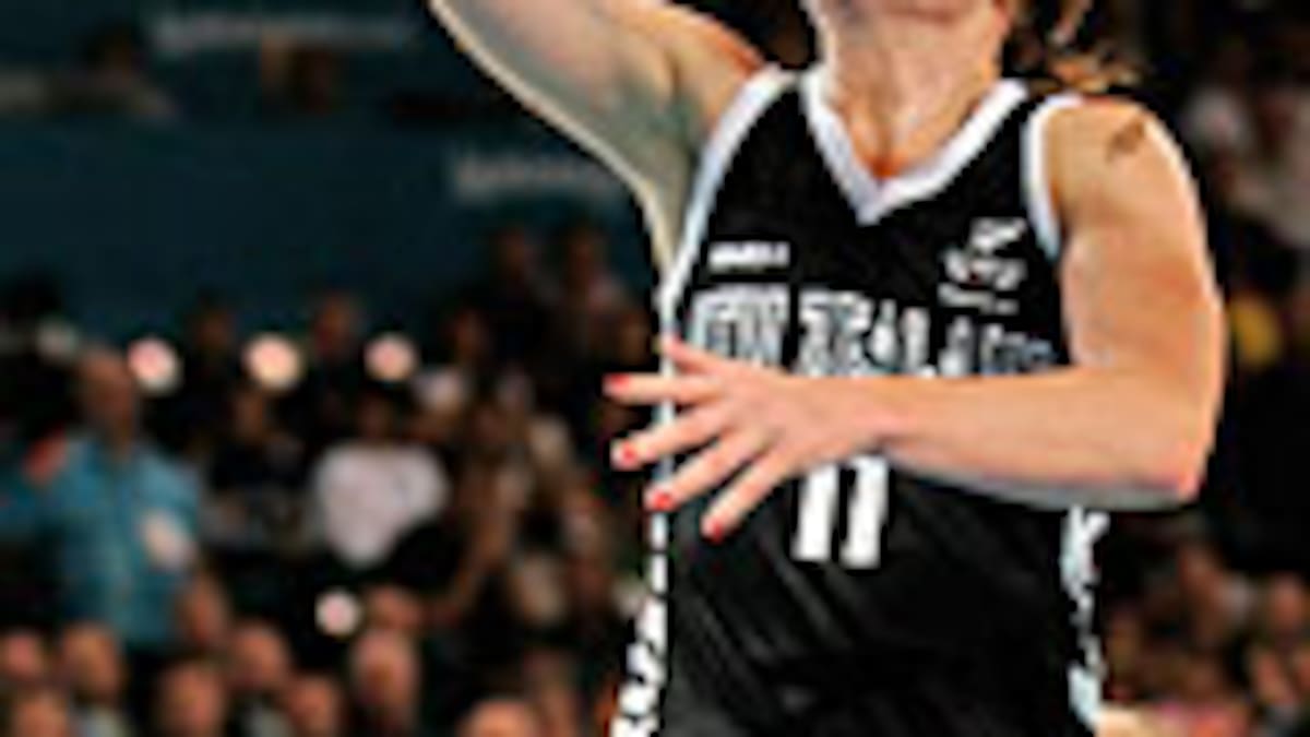Basketball: Sirens are off the rocks and courting victory - NZ Herald