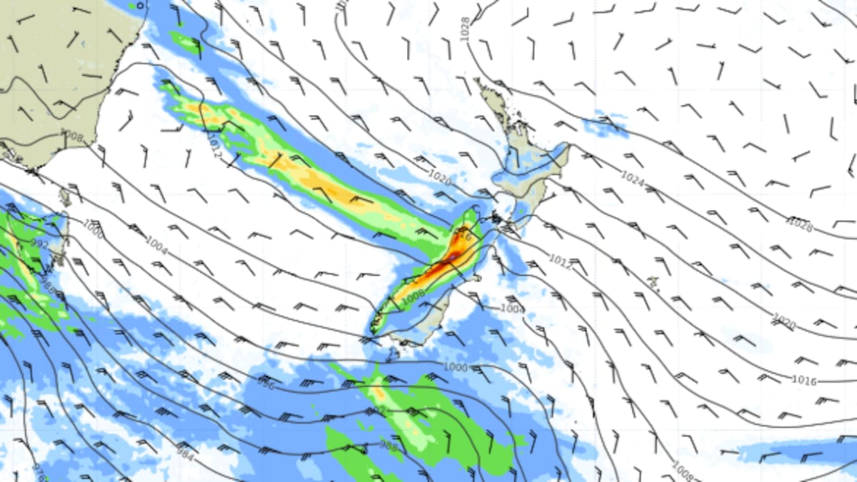 ‘Heavy falls’: Roads to flood as West Coast drenched by heavy rain, 27C forecast in Napier ‘Heavy falls’: Roads to flood as West Coast drenched by heavy rain, 27C forecast in Napier