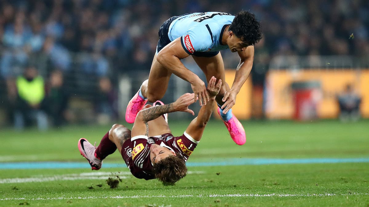 State of Origin I: Maroons romp after historic sending off State of Origin I: Maroons romp after historic sending off