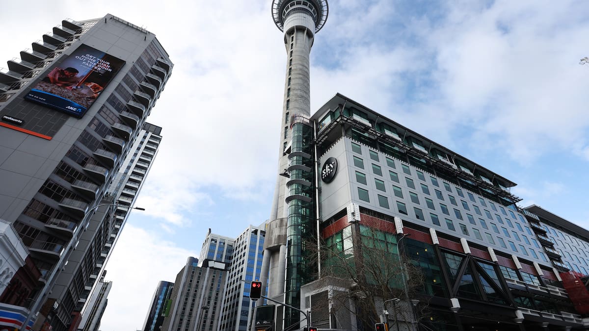 Market close: SkyCity shares fall 6% as NZX 50 trades flat Market close: SkyCity shares fall 6% as NZX 50 trades flat