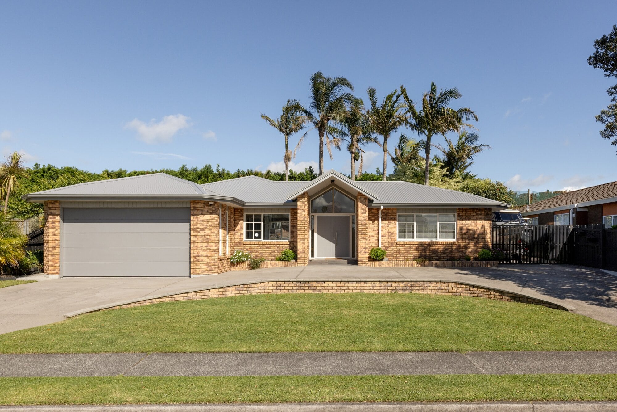 100 Russley Drive goes to a deadline sale on Thursday, December 11. Photo / Boundless Vision