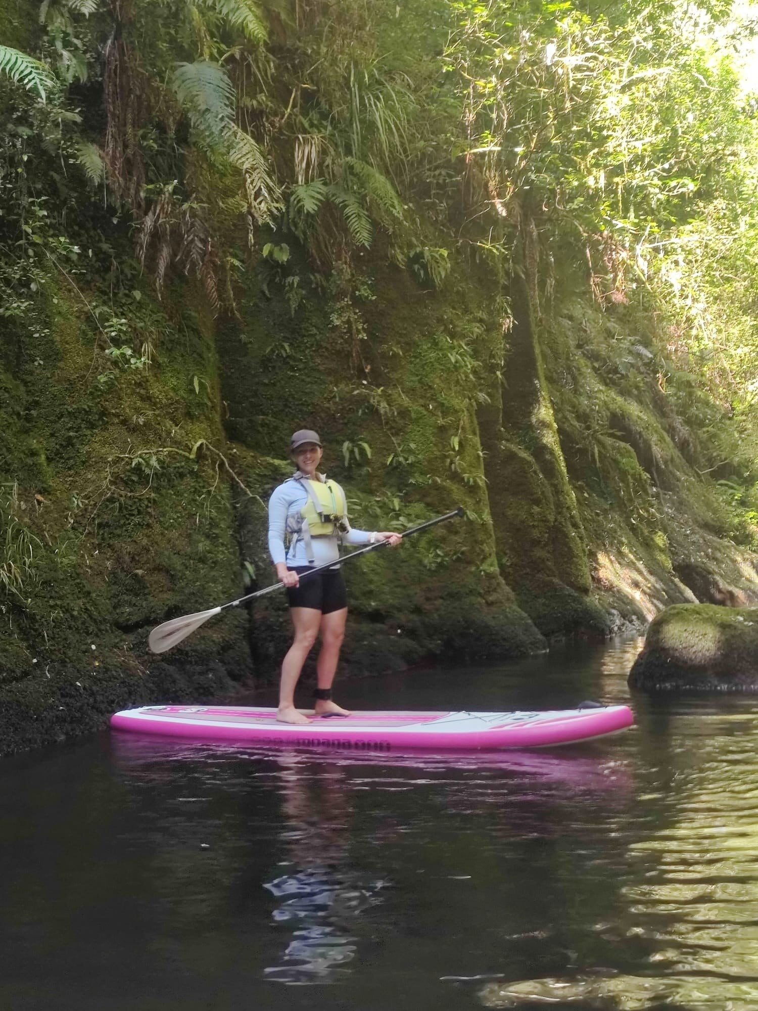 Tauranga mother Jess Synge did a six-week paddleboarding course with physiotherapy rehabilitation service Pinc and Steel after being diagnosed with breast cancer in November 2024. 