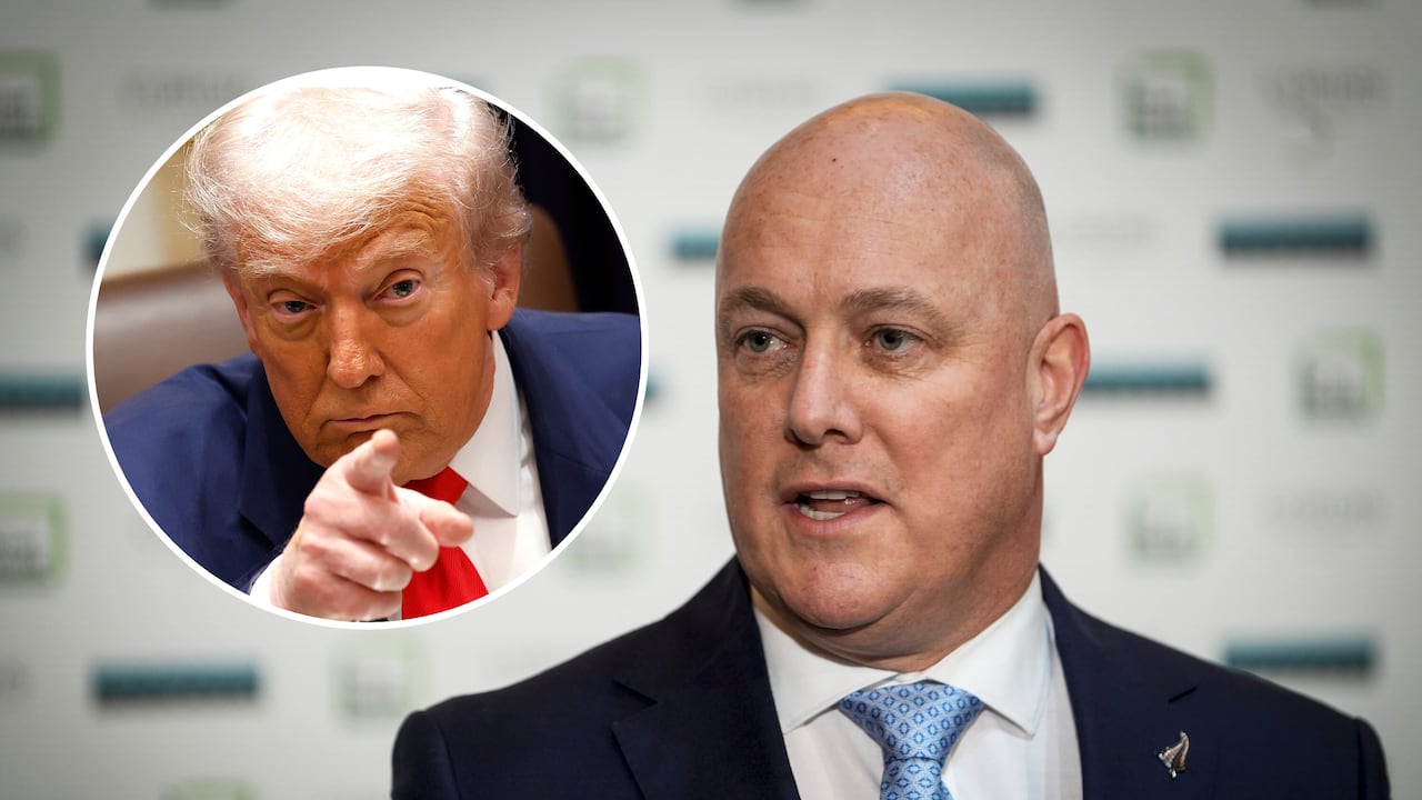 লুক্সন বলেছেন, ‘বর্ণবাদী’ ওবামার পোস্টের জন্য ট্রাম্পের ক্ষমা চাওয়া উচিত লুক্সন বলেছেন, ‘বর্ণবাদী’ ওবামার পোস্টের জন্য ট্রাম্পের ক্ষমা চাওয়া উচিত