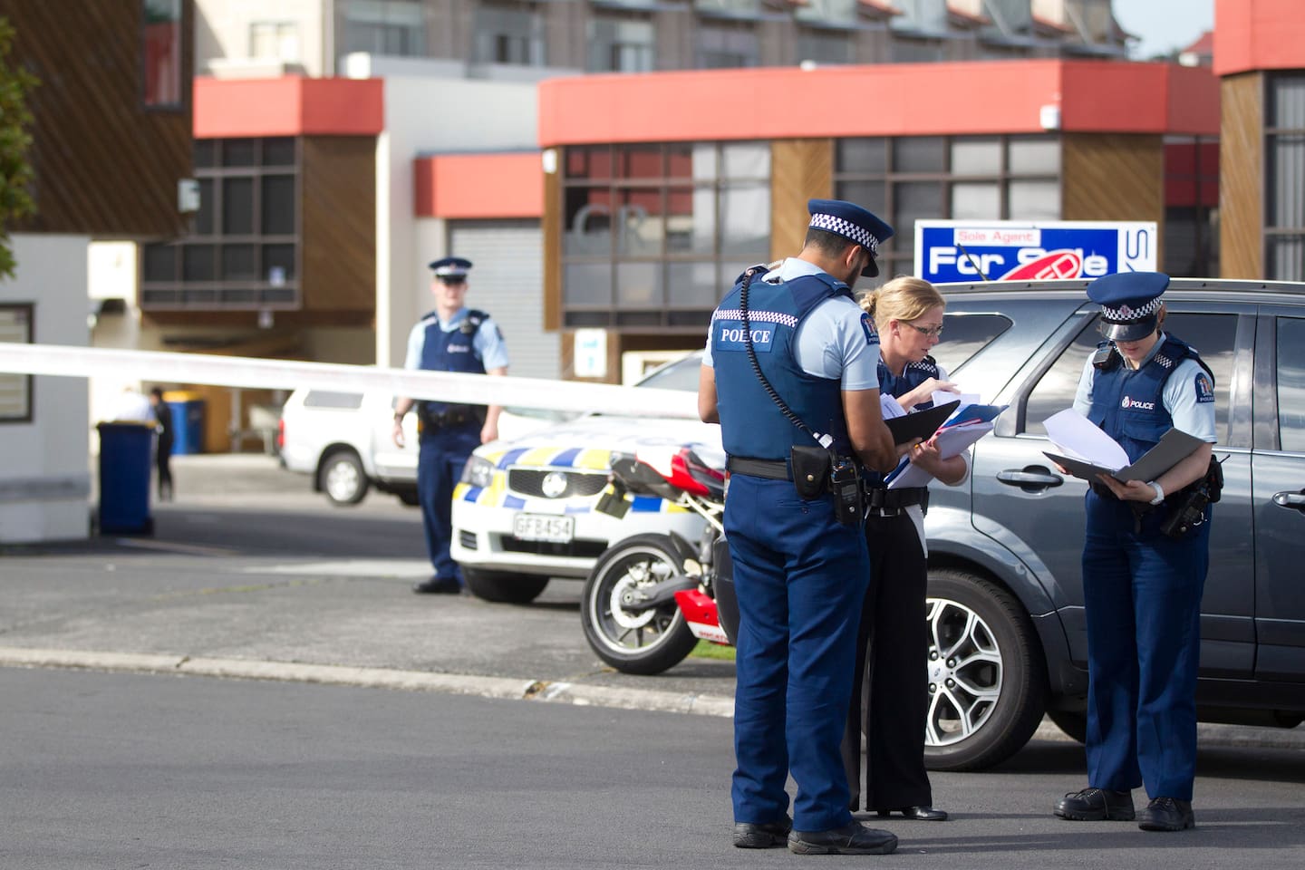 Police at the scene of Brett Gene Fraser's murder, in his Glen Eden home in 2014. Photo / Jason Oxenham