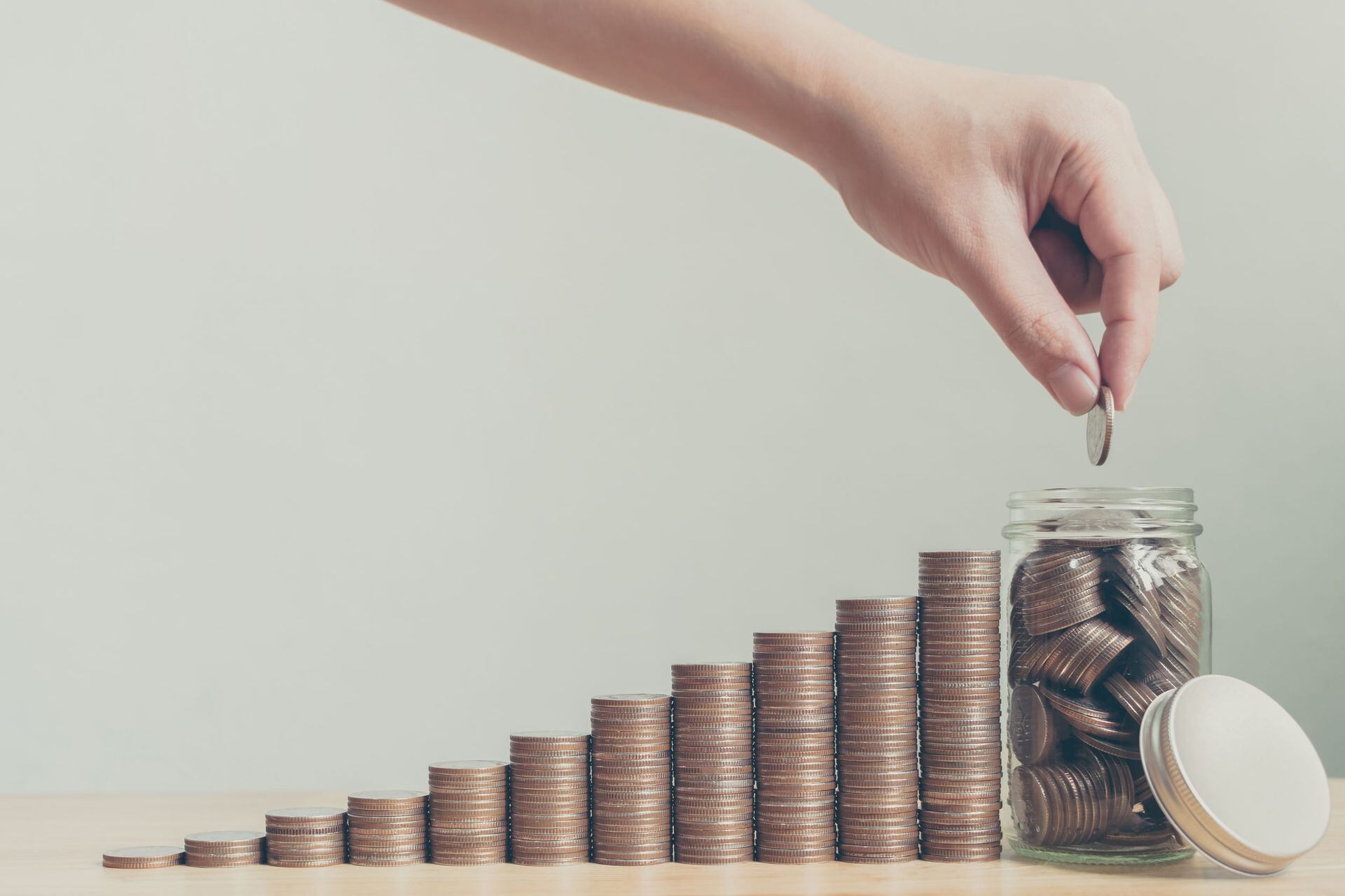 NZ Super is not available until age 65, even if you retire earlier. Photo / 123RF