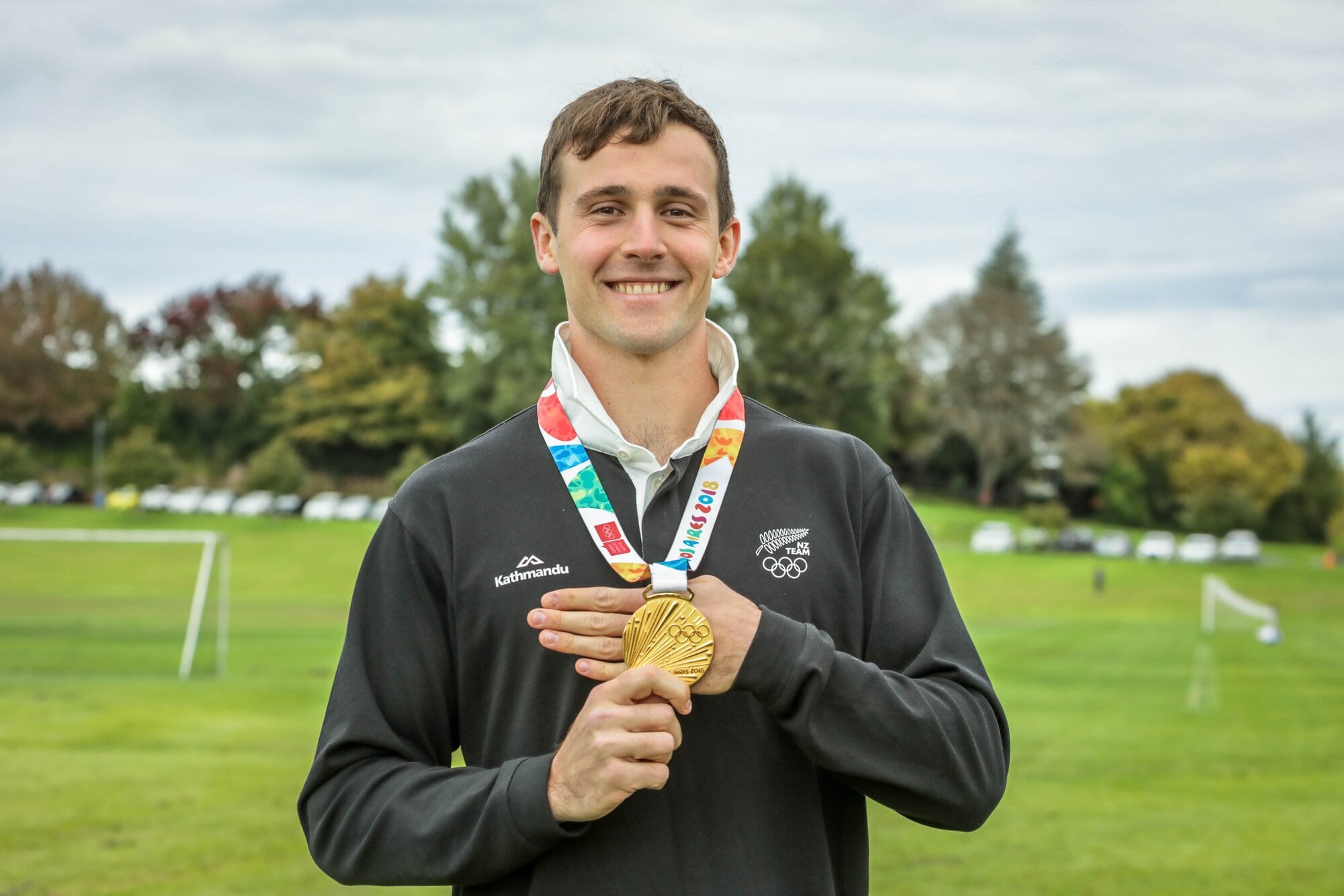  Olympic discus thrower Connor Bell with his Olympic medal. Photo / Kelly O&rsquo;Hara