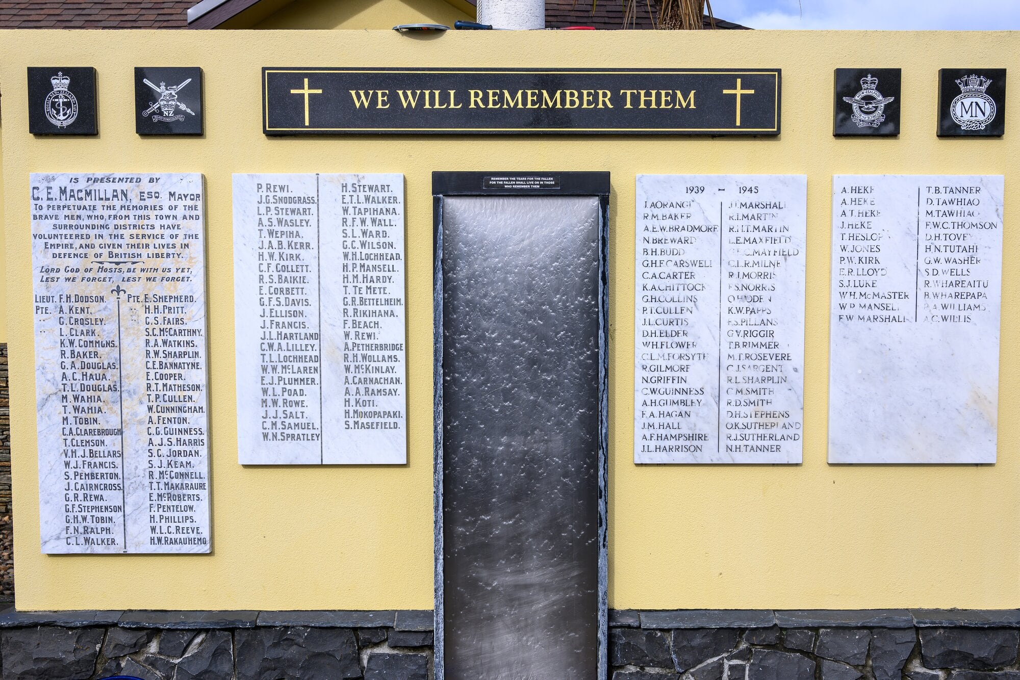  The memorial wall outside RSA Tauranga.