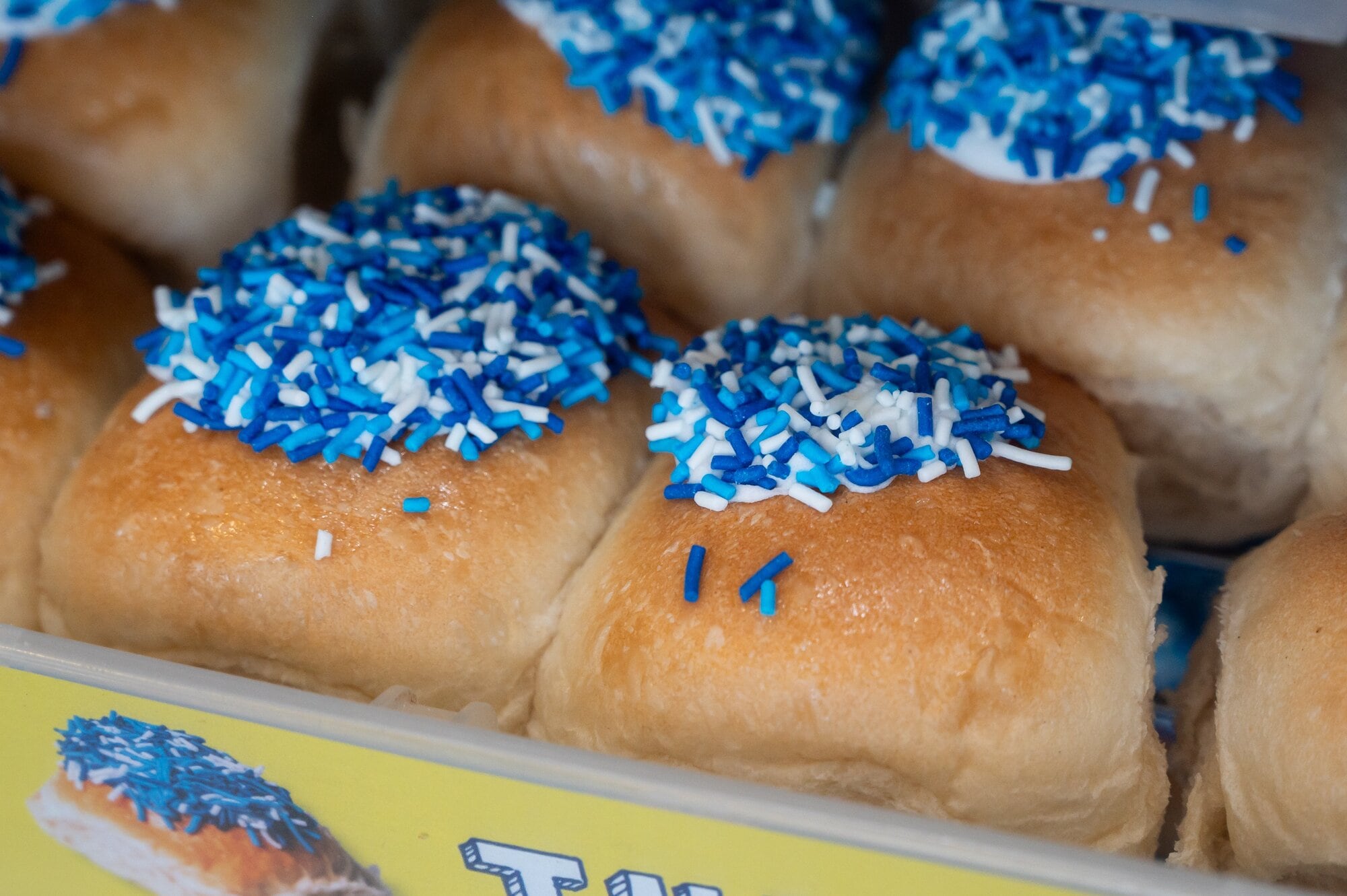  Blue-iced buns at Bakers Delight in Gate Pa, helping to raise awareness of prostate cancer during Blue September. Photo / Brydie Thompson.