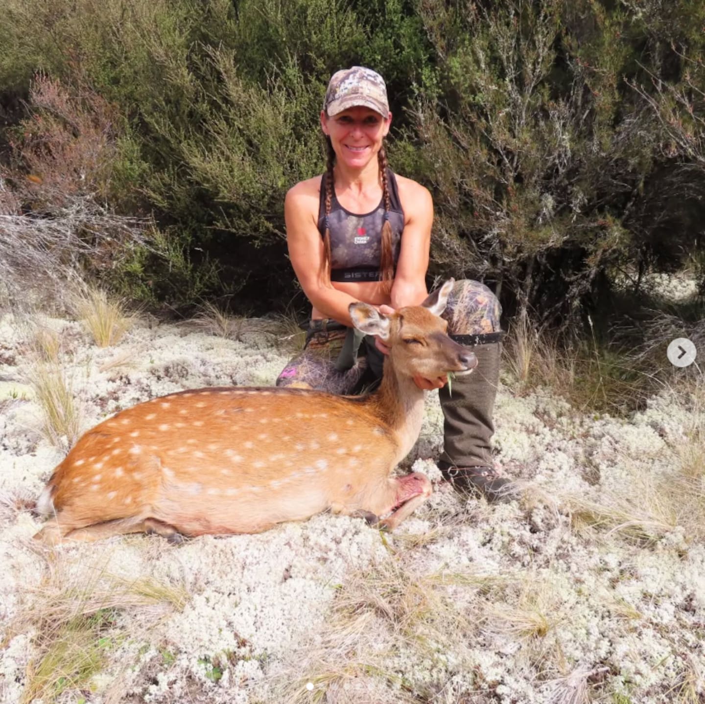 A coroner has found Kate Aynsley died in a "terrible accident" while hunting with her partner in 2023.