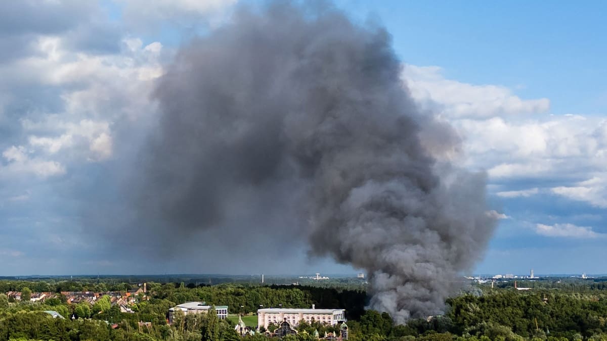 Main stage of Tomorrowland Festival in Belgium destroyed by large fire