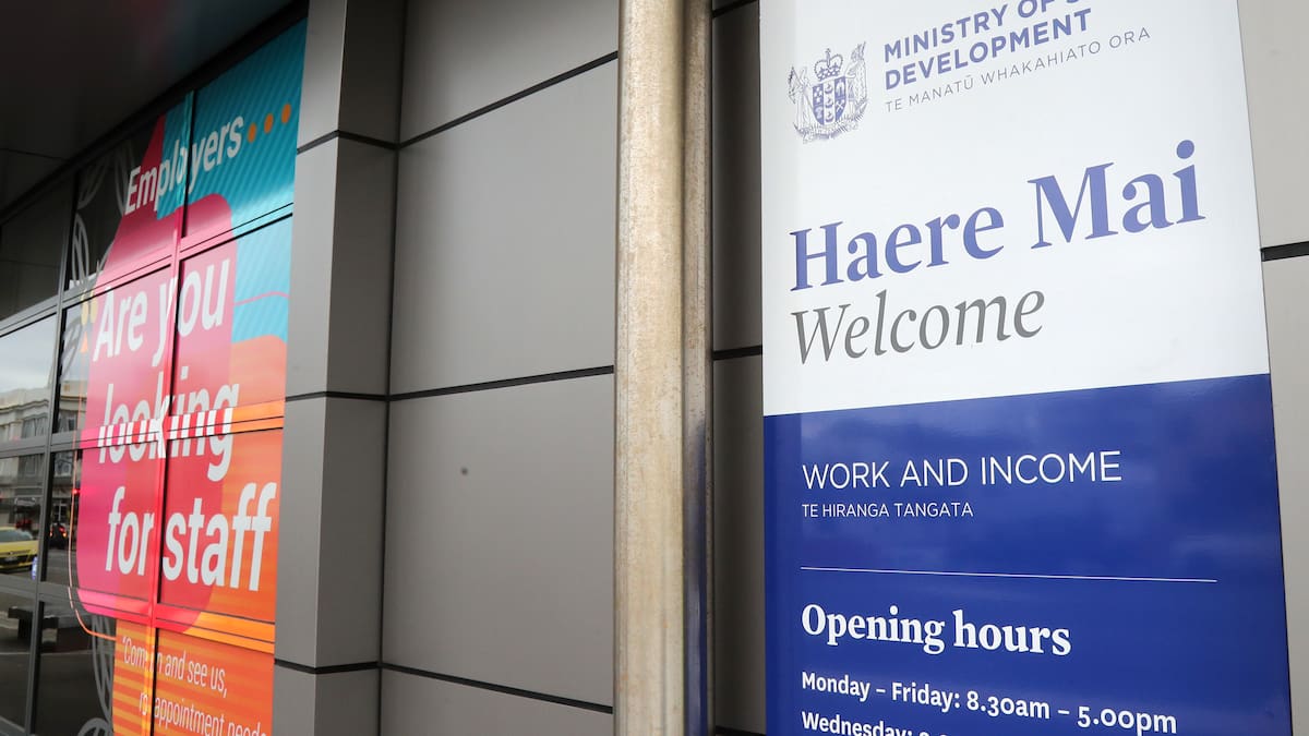 ‘Sanctions have done nothing’: Jobseekers say they struggle under traffic light pressure ‘Sanctions have done nothing’: Jobseekers say they struggle under traffic light pressure