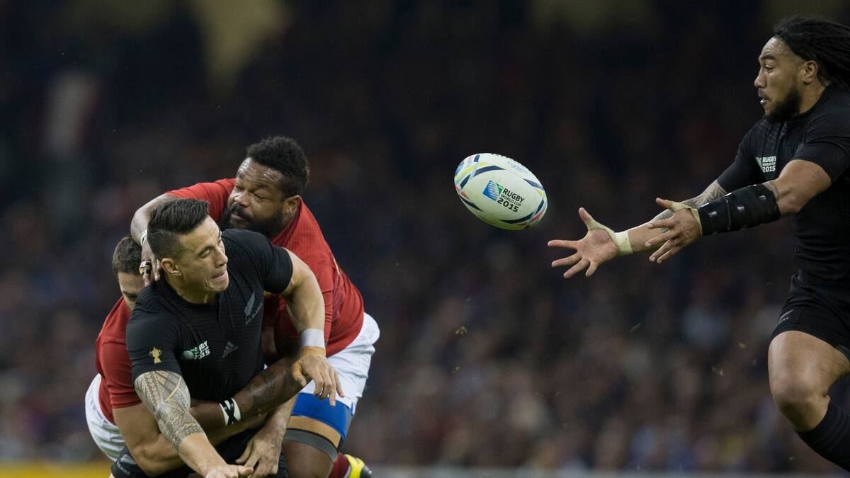 Rugby: Offloaders should enjoy law change - NZ Herald