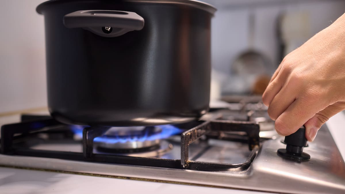 ‘Dwindling faster’: NZ’s falling gas supply bad news for householders ‘Dwindling faster’: NZ’s falling gas supply bad news for householders