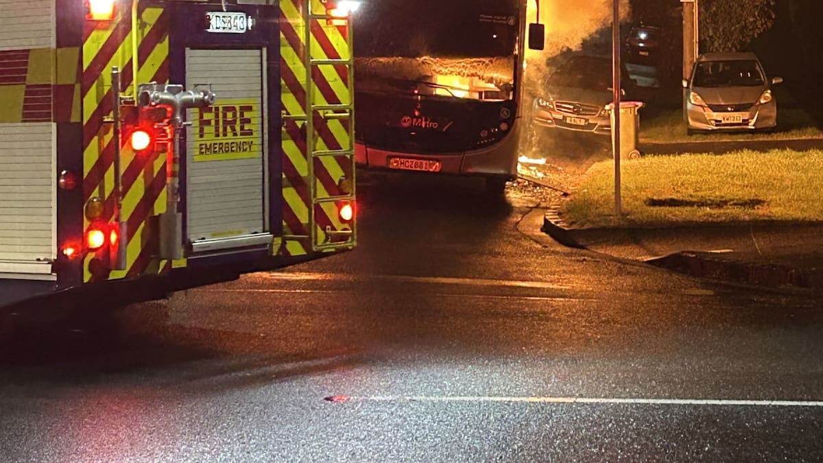 Watch: Fire engulfs AT bus, driver praised for ‘fantastic job’ getting passengers off Watch: Fire engulfs AT bus, driver praised for ‘fantastic job’ getting passengers off