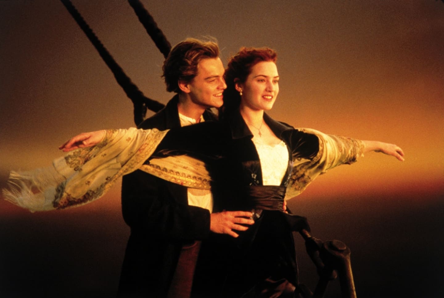 Leonardo DiCaprio and Kate Winslet in Titanic (1997).