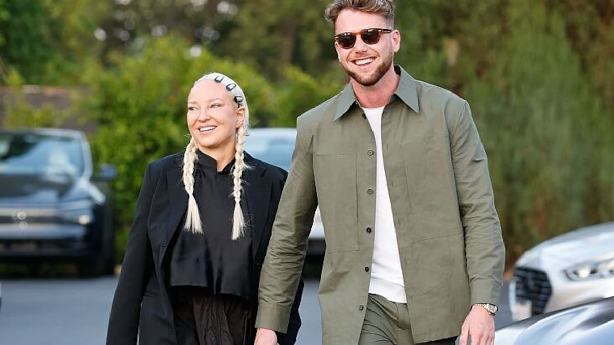 Is Harry Jowsey dating Sia? Is Harry Jowsey dating Sia?