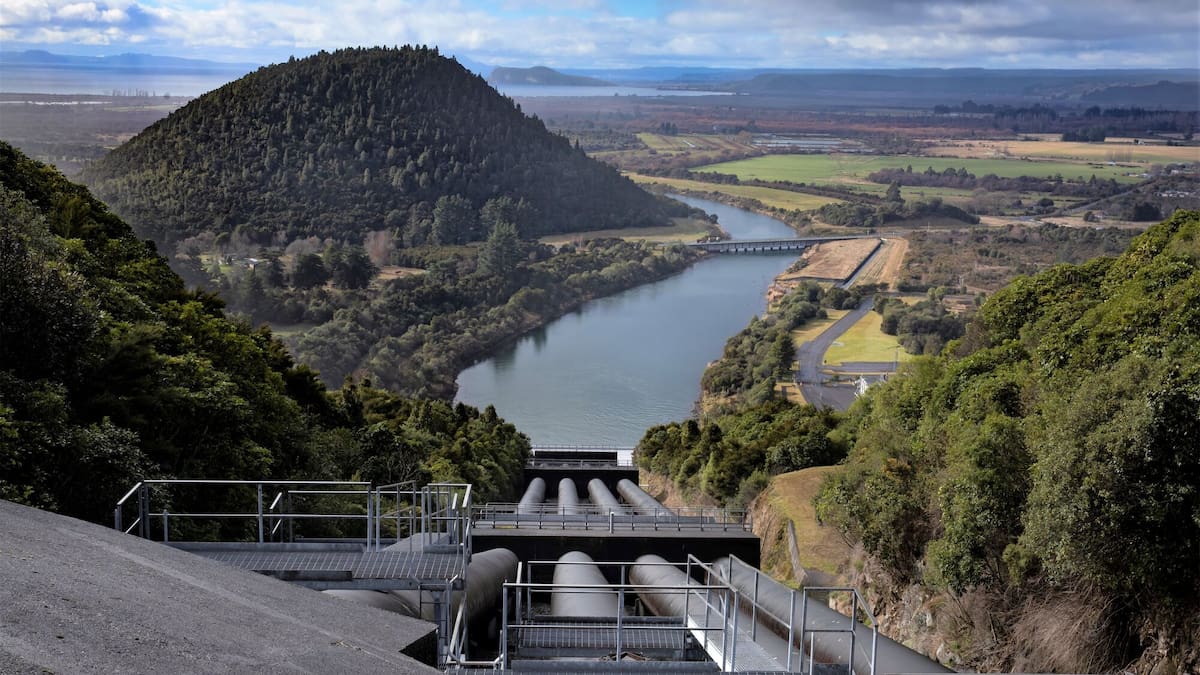 Big green bet: Genesis taps investors for 0m to cut coal and boost renewables Big green bet: Genesis taps investors for 0m to cut coal and boost renewables