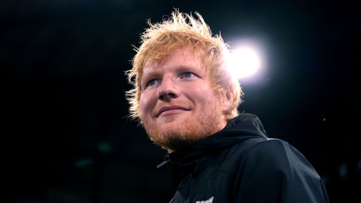 Police unplug Ed Sheeran’s busking session Police unplug Ed Sheeran’s busking session