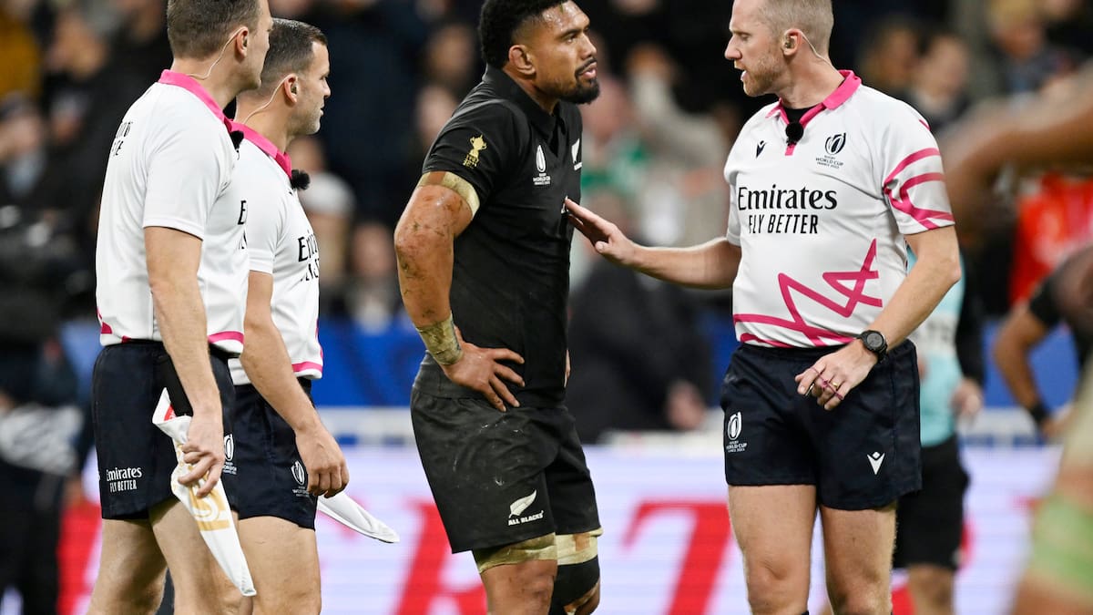 NZ police open investigation into death threats against World Rugby referees
