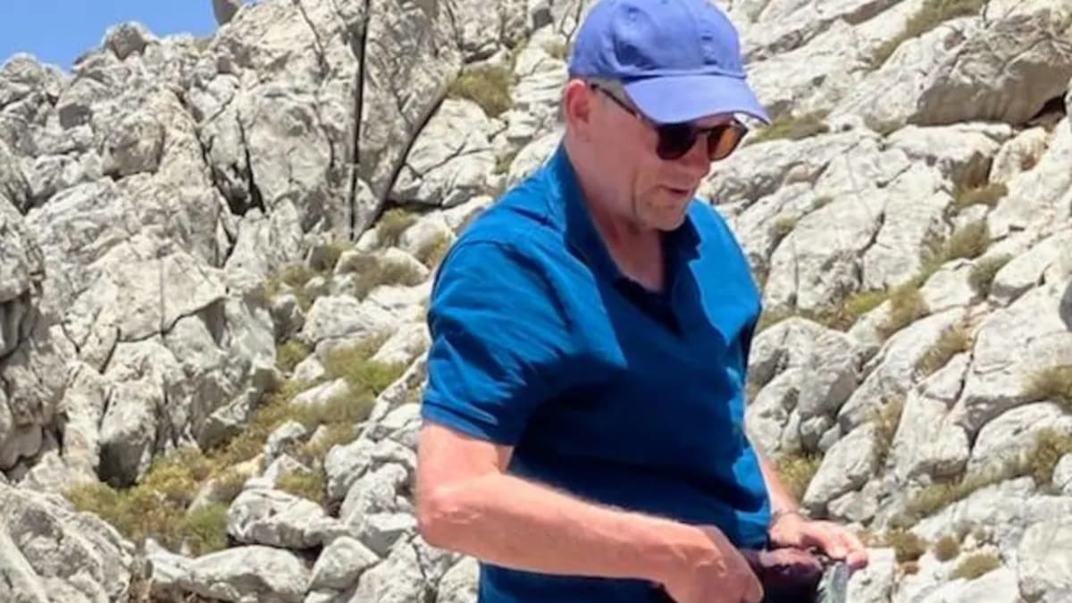 Michael Mosley: Body found in search for missing TV doctor Michael Mosley: Body found in search for missing TV doctor