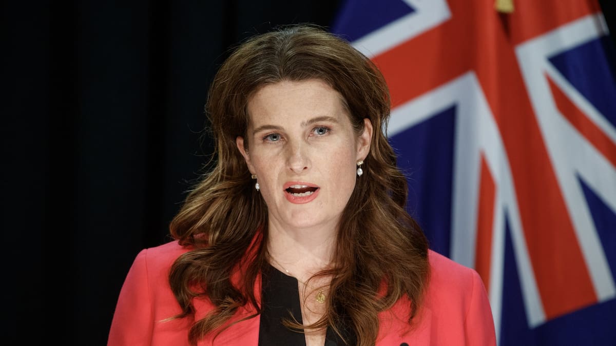 ‘Opening a can of worms’: Govt considers allowing KiwiSaver withdrawals for farms ‘Opening a can of worms’: Govt considers allowing KiwiSaver withdrawals for farms