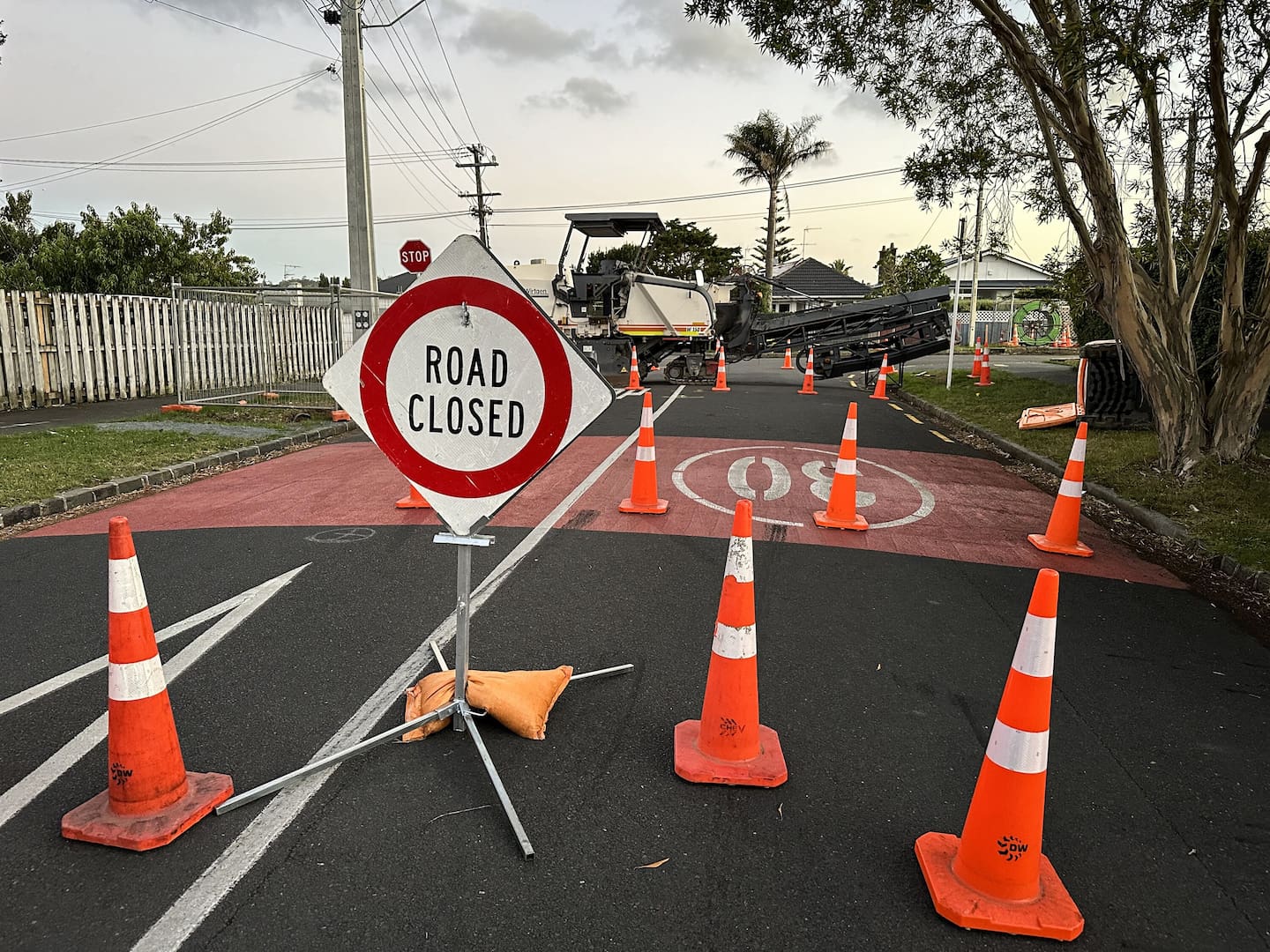 The lights will only be for traffic driving north on Garnet Rd, and will be intermittently active when sensors detect a backlog of traffic on Meola Rd trying to get through the roundabout. Photo / Nicola Lamb