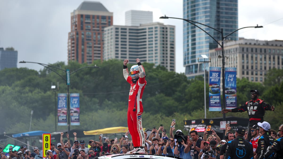 Shane van Gisbergen wins Chicago’s Grant Park 165 for another Nascar victory
