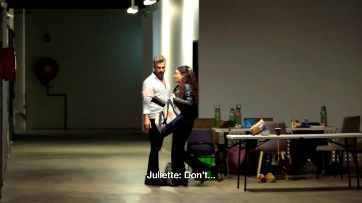 The props remain unused.