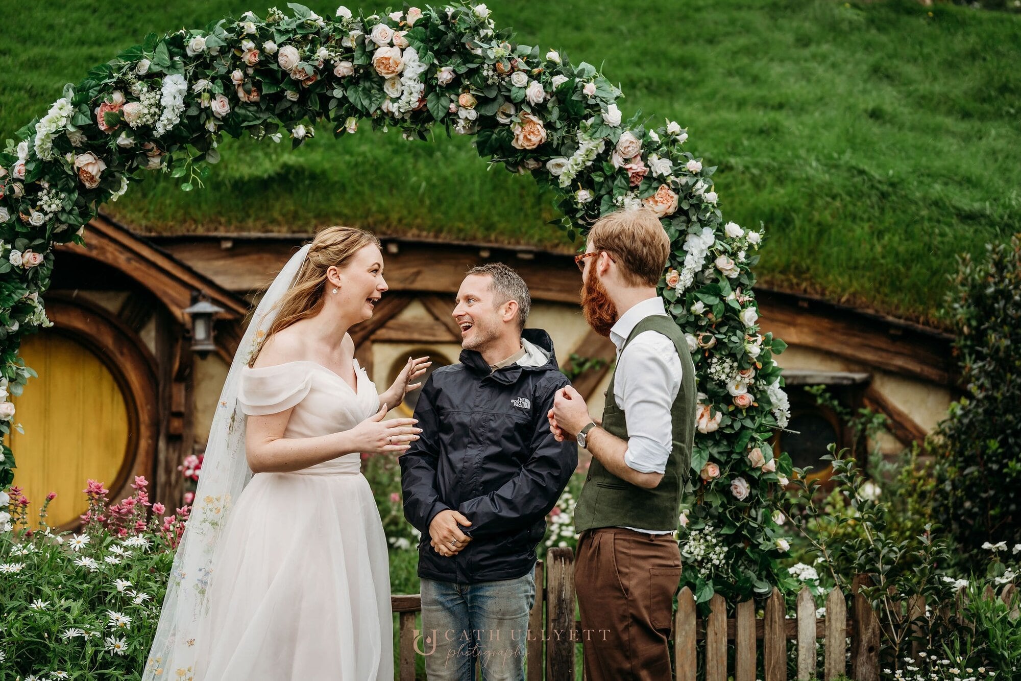 Sharik and Jessica Burgess-Stride, of Rotorua, were getting married at Hobbiton on Monday when Hollywood actor Elijah Wood, aka Frodo the Hobbit, came to congratulate them. Photo / Cath Ullyett Photography, cathullyettphotography.co.nz