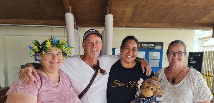  Margaret Smith, Glen Gould, Oscilyna Kulatea and Sheree King in Niue.