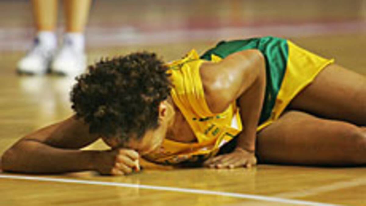 Netball: Aussies cool under injury pressure - NZ Herald