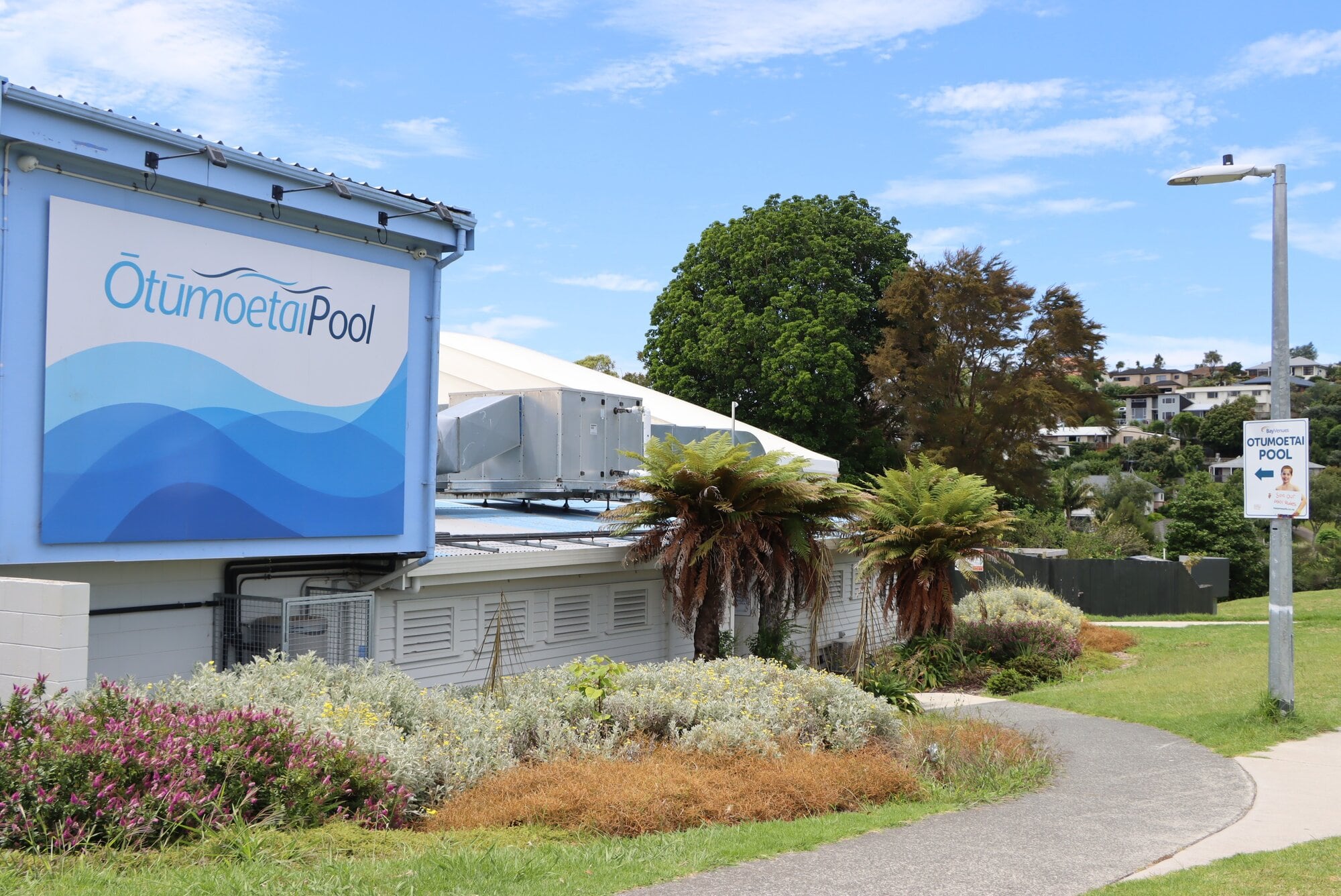  Tauranga City Council has decided to close Ōtūmoetai Pool every Sunday as part of a series of targeted changes to community services to save money. Photo / Ayla Yeoman