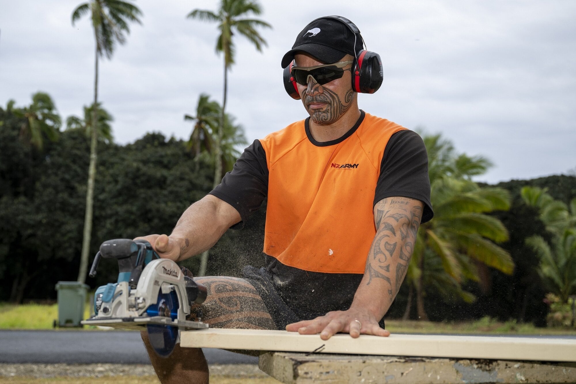 Whakatāne soldier builds around the Pacific